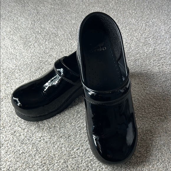 Dansko Shoes - Dansko Black Patent Leather Size 42 Shiny Professional Clogs